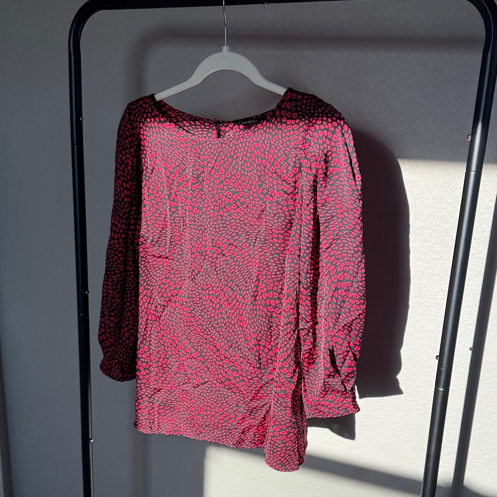 Banana Republic Crimson and Ebony Patterned Blouse